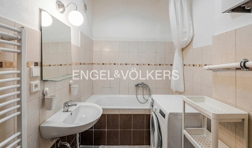 Prodej bytu 3+1 106 m², Praha – náhled fotky 7