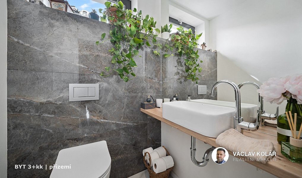 Prodej domu 338 m² s pozemkem 816 m², Horoušany – náhled fotky 16