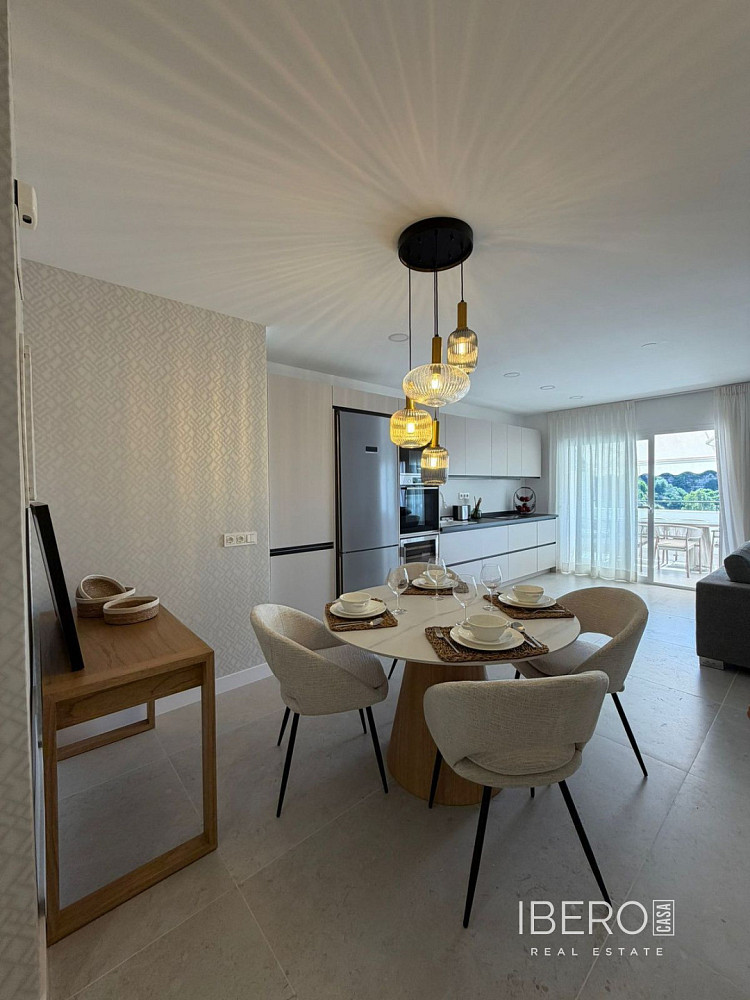 Prodej bytu 4+kk 107 m² – pohled 5