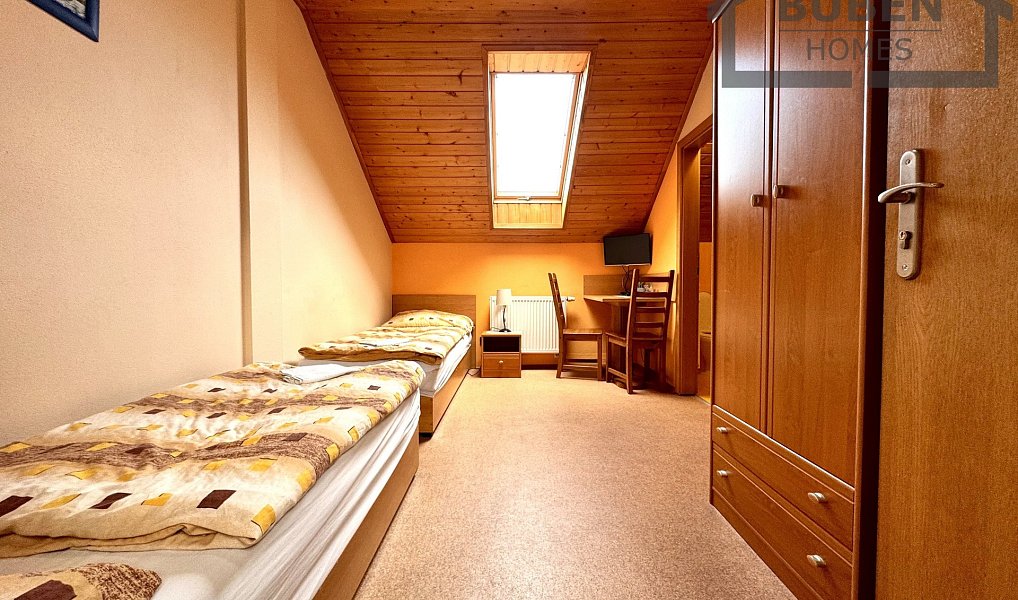 Prodej domu 480 m² s pozemkem 1 077 m², Tachov – náhled fotky 50