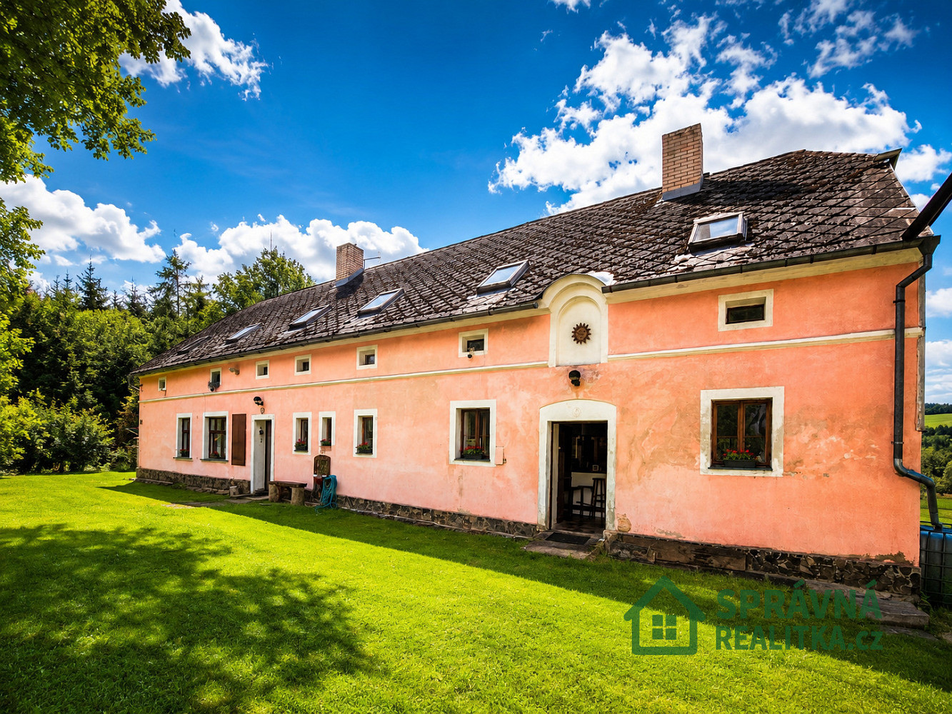 Prodej komerčního objektu (jiného typu) 350 m² – fotografie 4