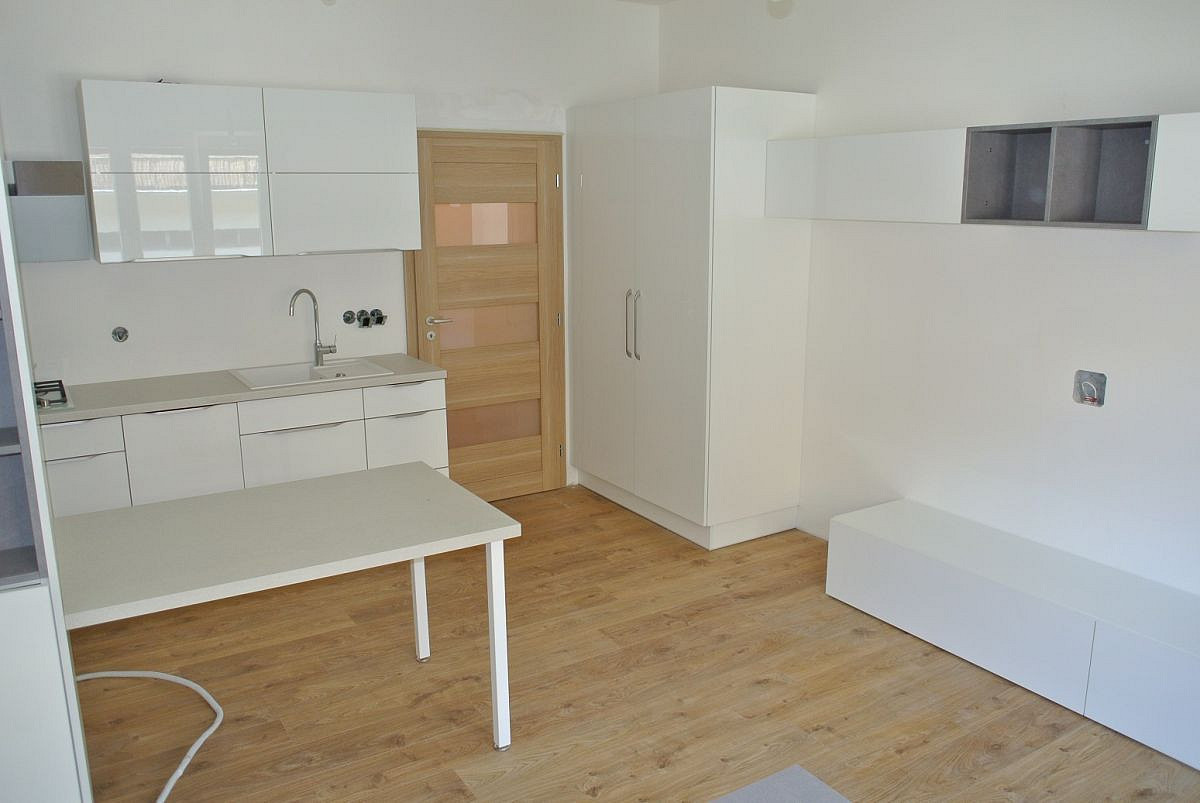 Pronájem bytu 2+kk 46 m² – fotografie 4