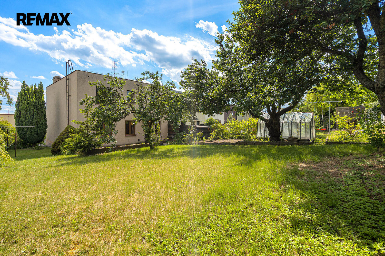 Prodej domu 220 m² s pozemkem 564 m²