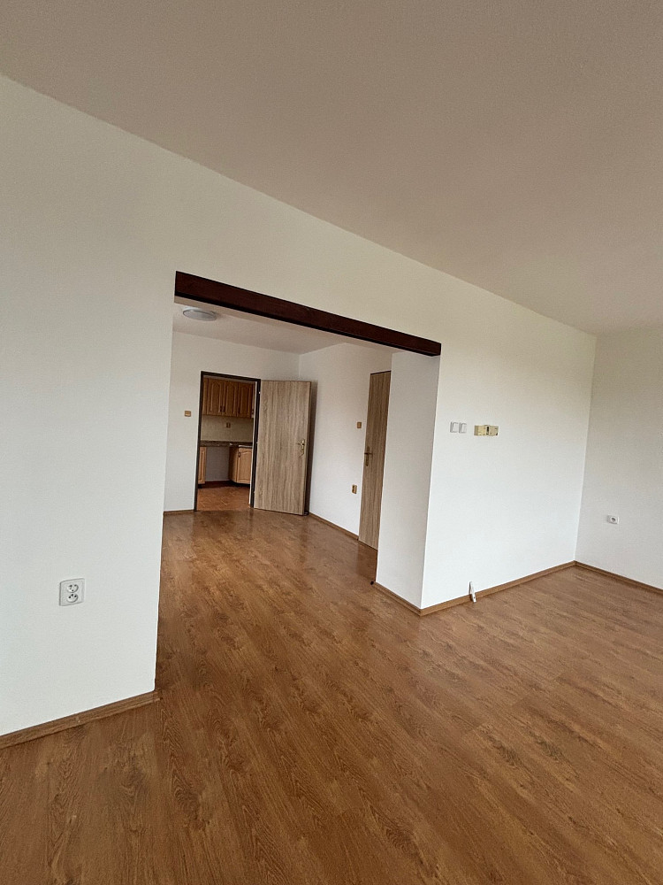 Pronájem bytu 3+1 150 m² – fotografie 5