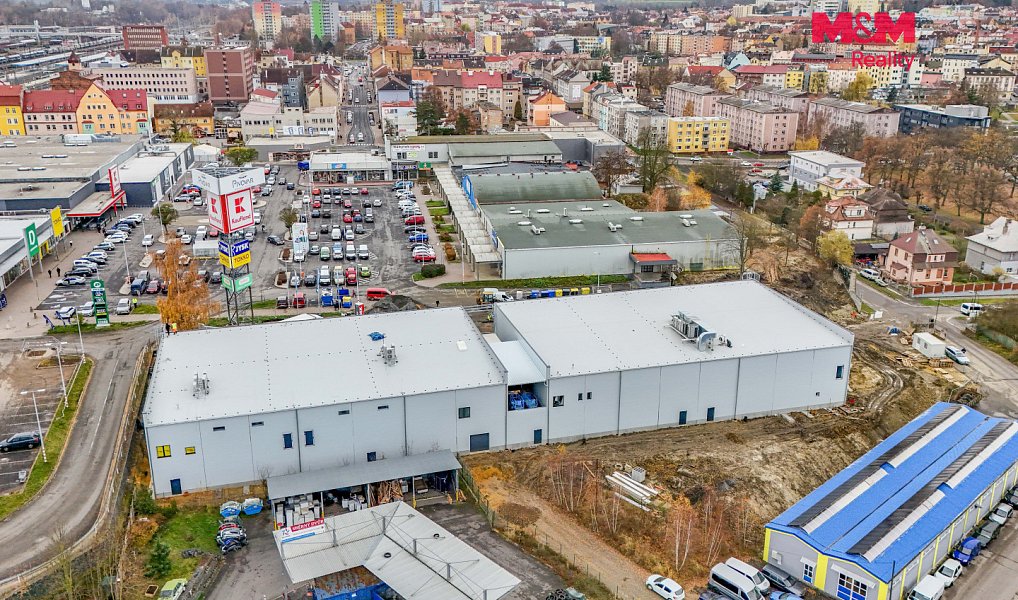 Pronájem výrobních prostor 2 200 m², Cheb – náhled fotky 10