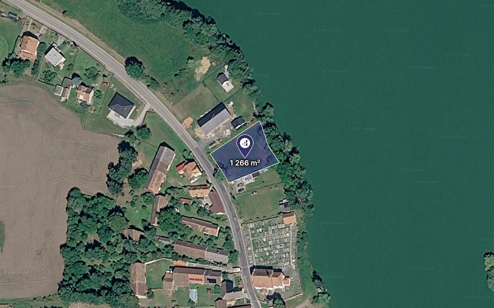 Prodej stavebního pozemku 1 266 m²