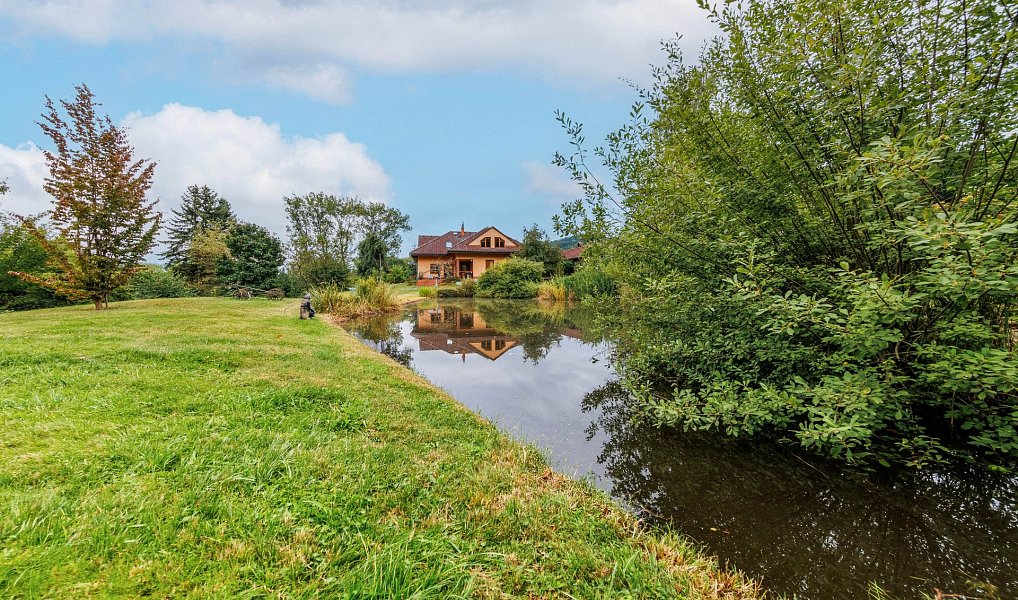 Prodej domu 310 m² s pozemkem 4 643 m², Okrouhlá – náhled fotky 5
