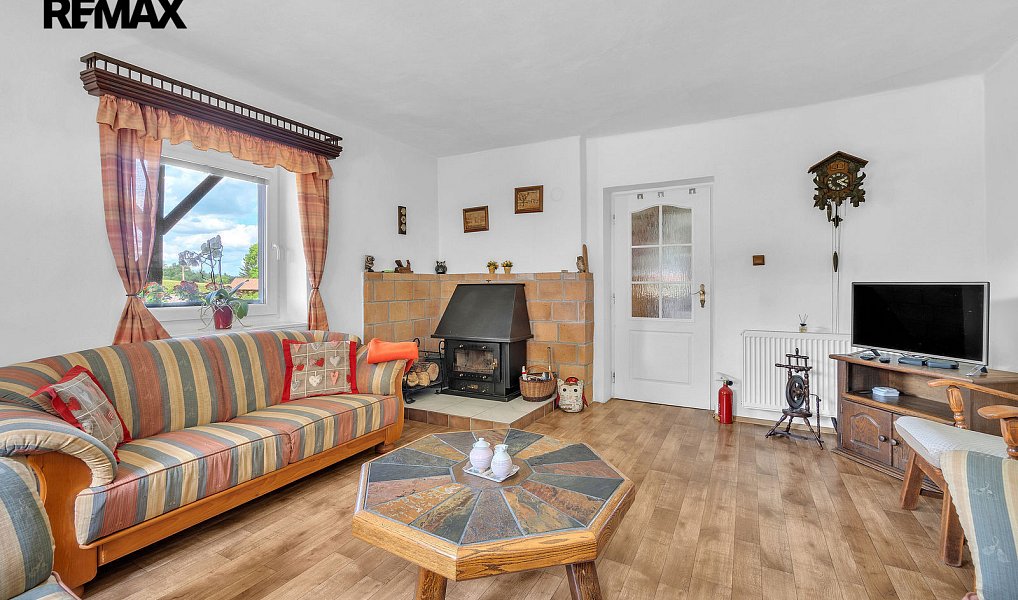 Prodej chaty/chalupy 151 m² s pozemkem 1 922 m², Dolní Dobrouč – náhled fotky 9
