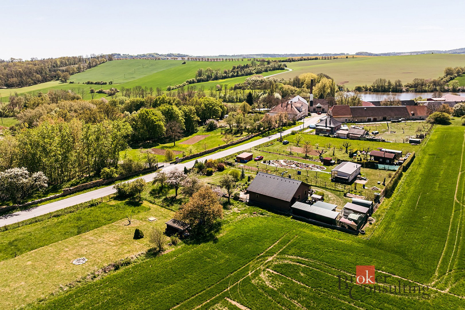 Prodej stavebního pozemku 996 m² – fotografie 5