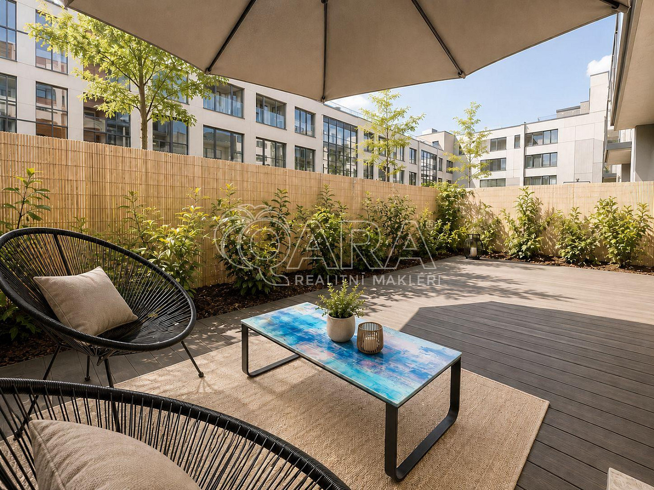 Pronájem bytu 2+kk 62 m² – pohled 2