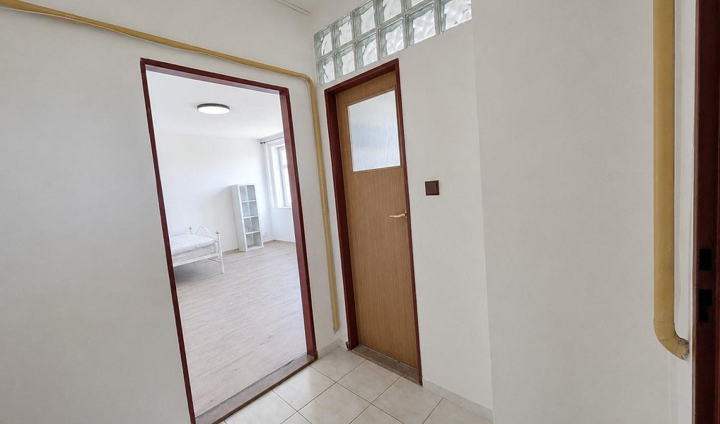 Pronájem bytu 1+1 37 m², Aš – náhled fotky 5