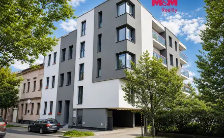 Pronájem bytu 1+kk 26 m², Bratranců Veverkových, Pardubice - Zelené Předměstí