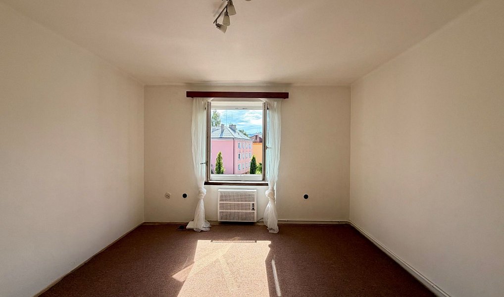 Pronájem bytu 2+1 56 m², Rožnov pod Radhoštěm – náhled fotky 7