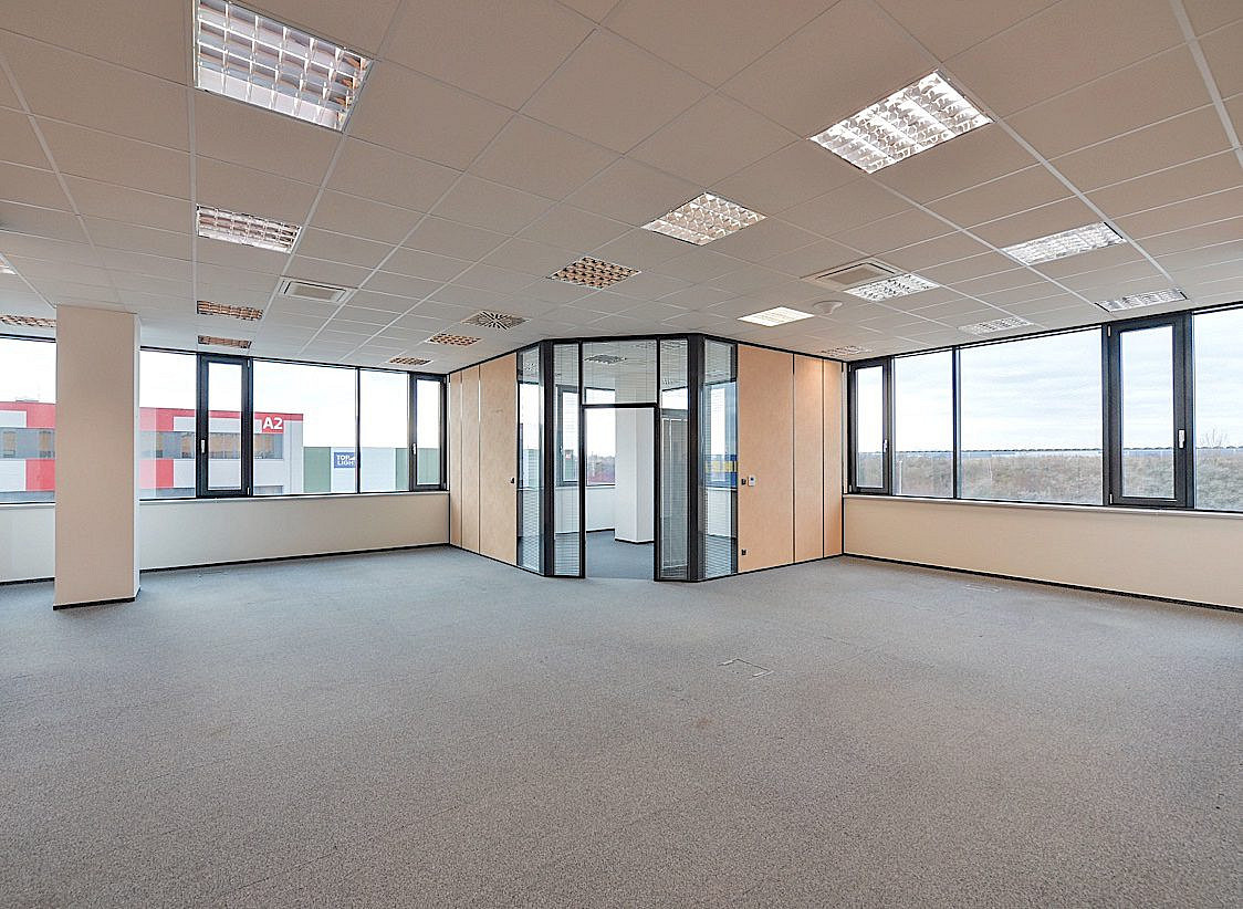 Pronájem kanceláře 132 m² – fotografie 4