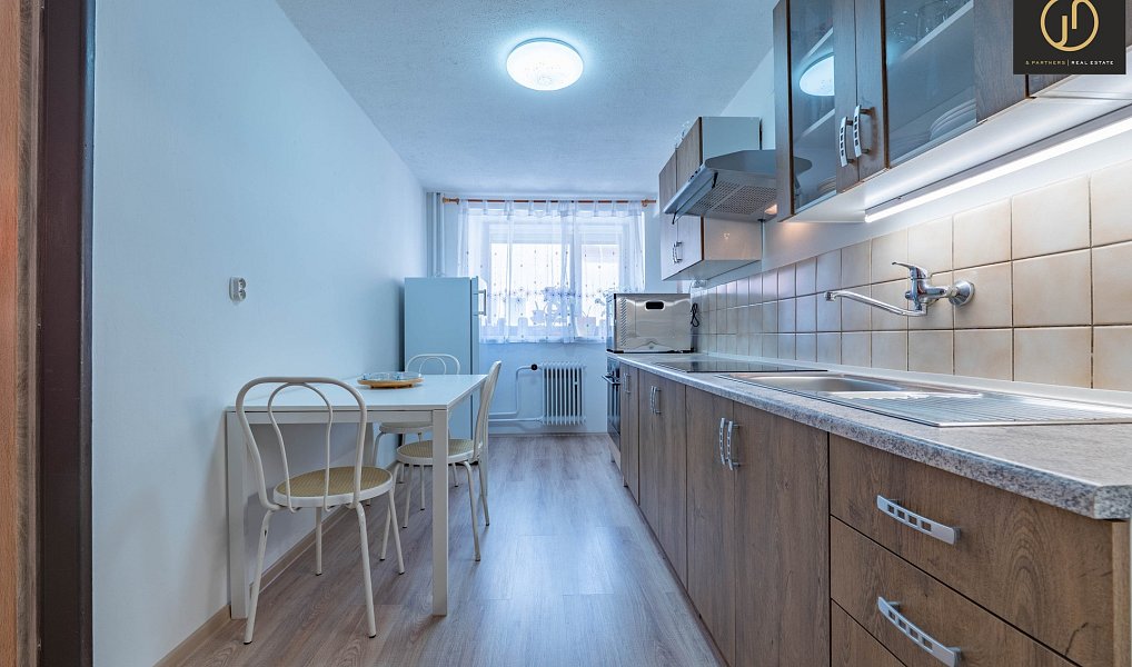 Prodej domu 216 m² s pozemkem 221 m², Hostouň – náhled fotky 9