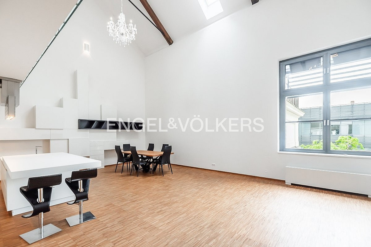 Pronájem bytu 3+kk 170 m² – fotografie 4