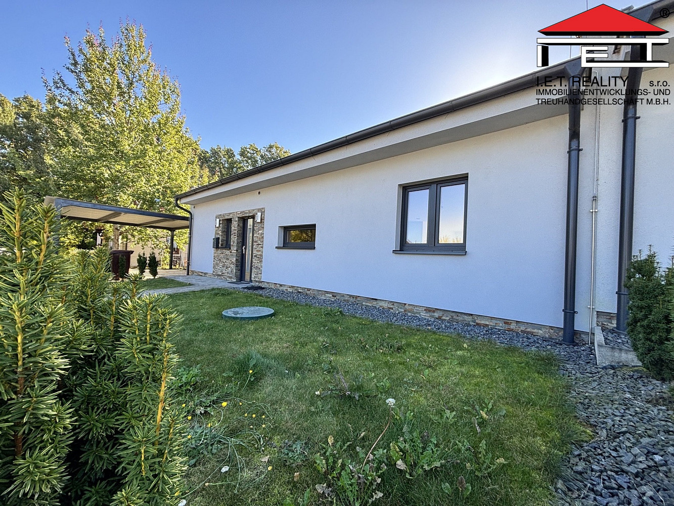 Pronájem domu 128 m² s pozemkem 578 m²