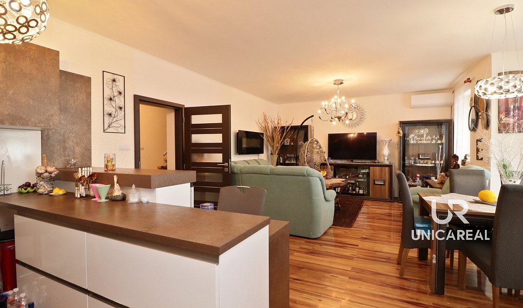 Prodej domu 233 m² s pozemkem 651 m², Božice – náhled fotky 28