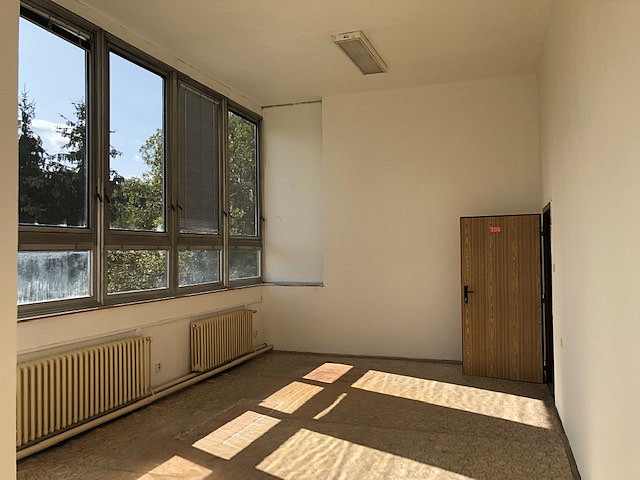 Pronájem kanceláře 25 m² – fotografie 4