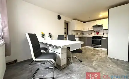Prodej domu 130 m² s pozemkem 466 m², Božice, okres Znojmo