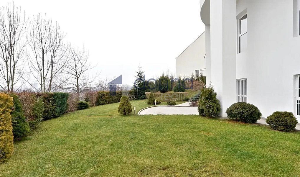 Pronájem domu 839 m² s pozemkem 1 299 m², Praha – náhled fotky 3
