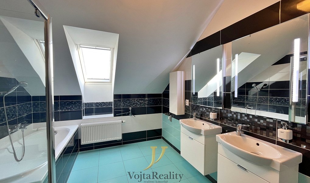 Pronájem bytu 4+kk 105 m², Olomouc – náhled fotky 21