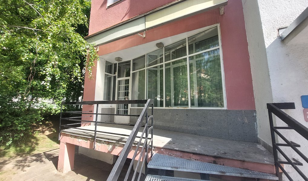 Pronájem obchodních prostor 140 m², Most – náhled fotky 4