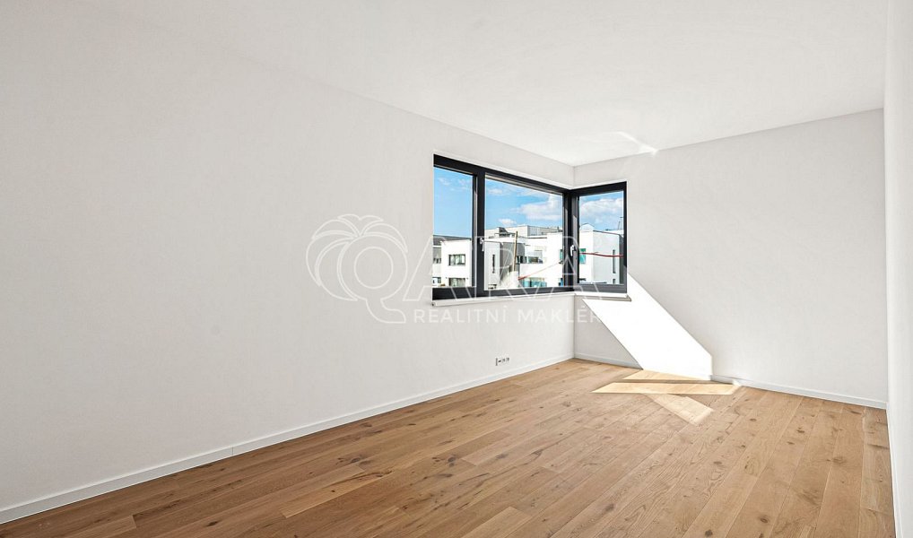 Prodej domu 288 m² s pozemkem 687 m², Praha – náhled fotky 13