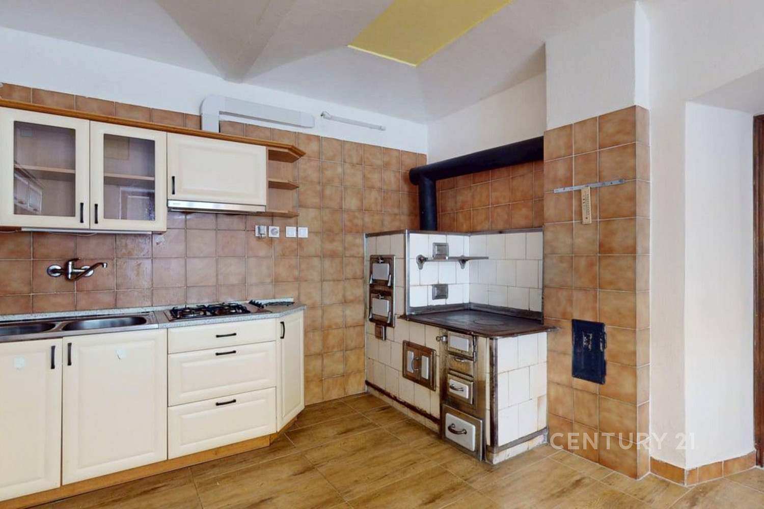 Prodej domu 245 m² s pozemkem 2 664 m² — photo 4