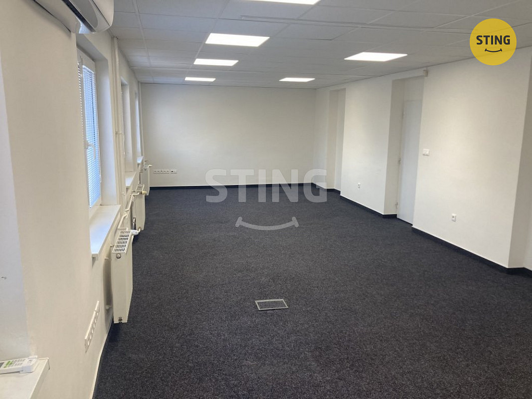 Pronájem kanceláře 47 m² – fotografie 2
