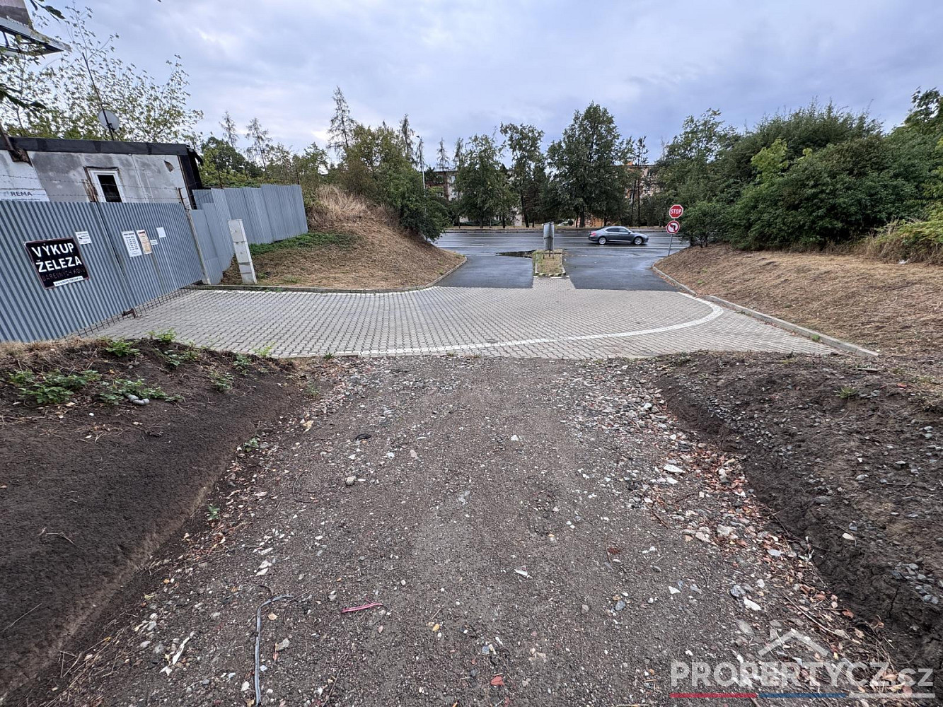 Pronájem pozemku 1 600 m² – fotografie 5