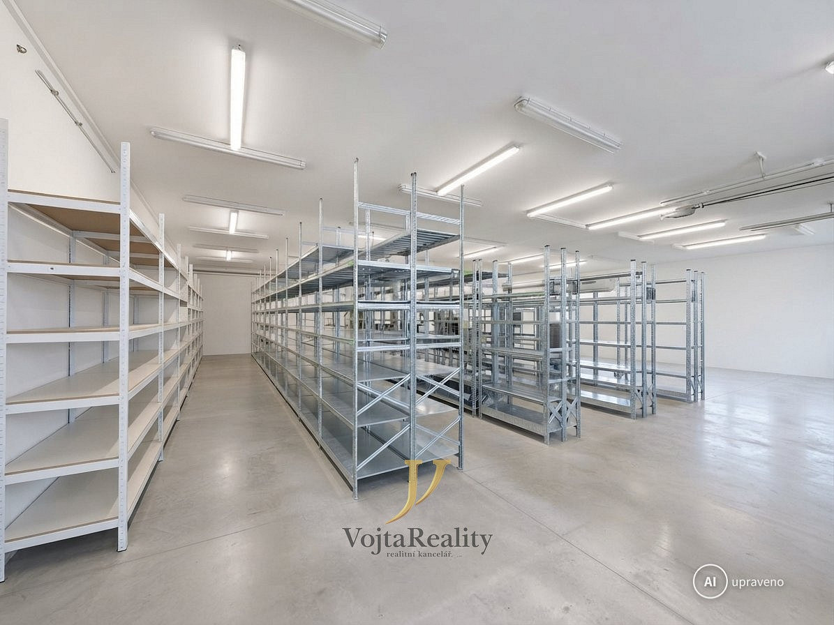 Pronájem skladovacích prostor 600 m²