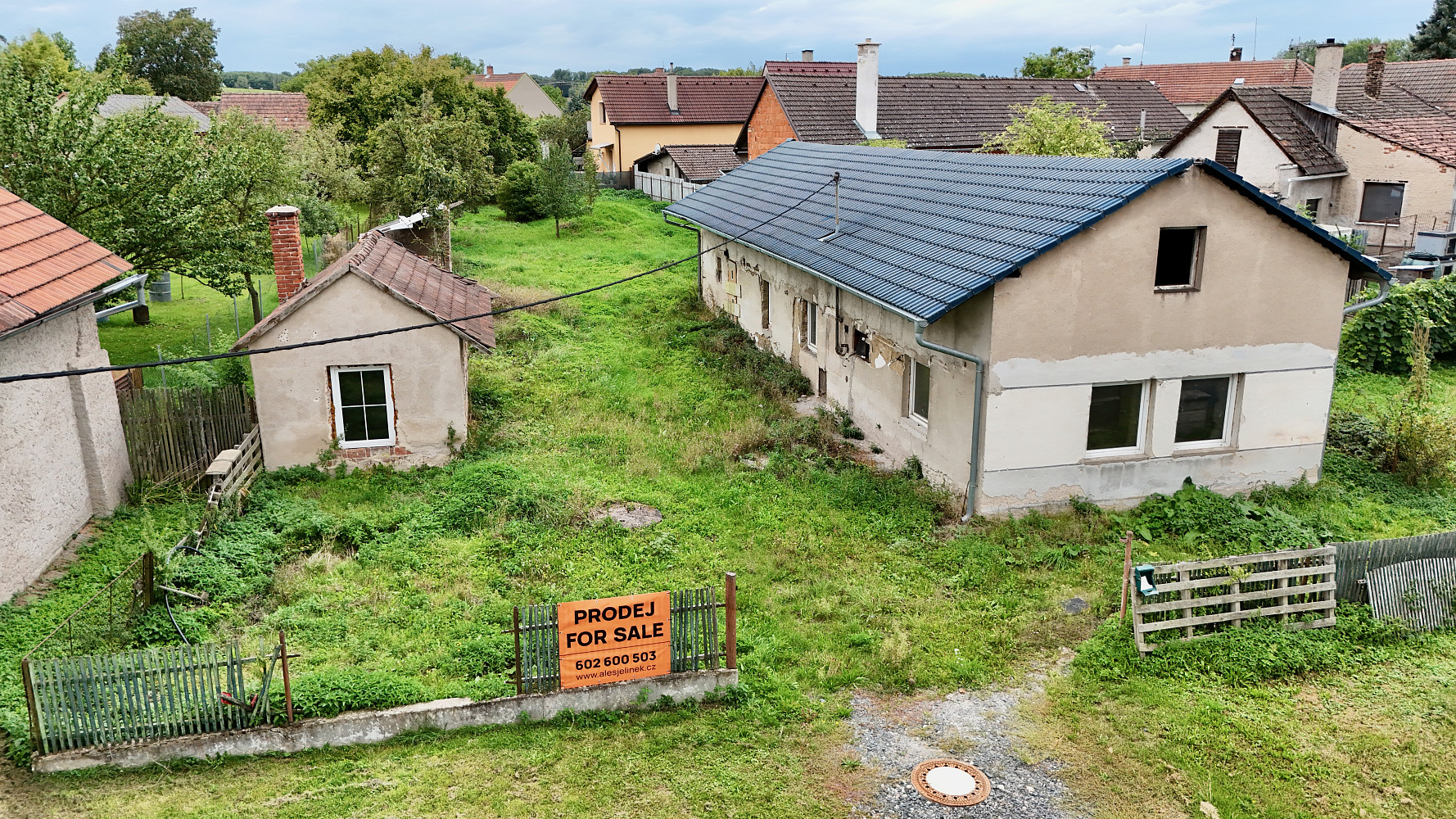 Prodej stavebního pozemku 1 070 m² – fotografie 2