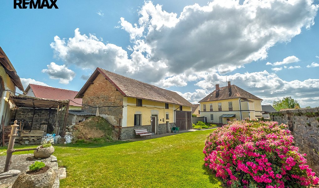 Prodej domu 200 m² s pozemkem 1 223 m², Kozárovice – náhled fotky 16
