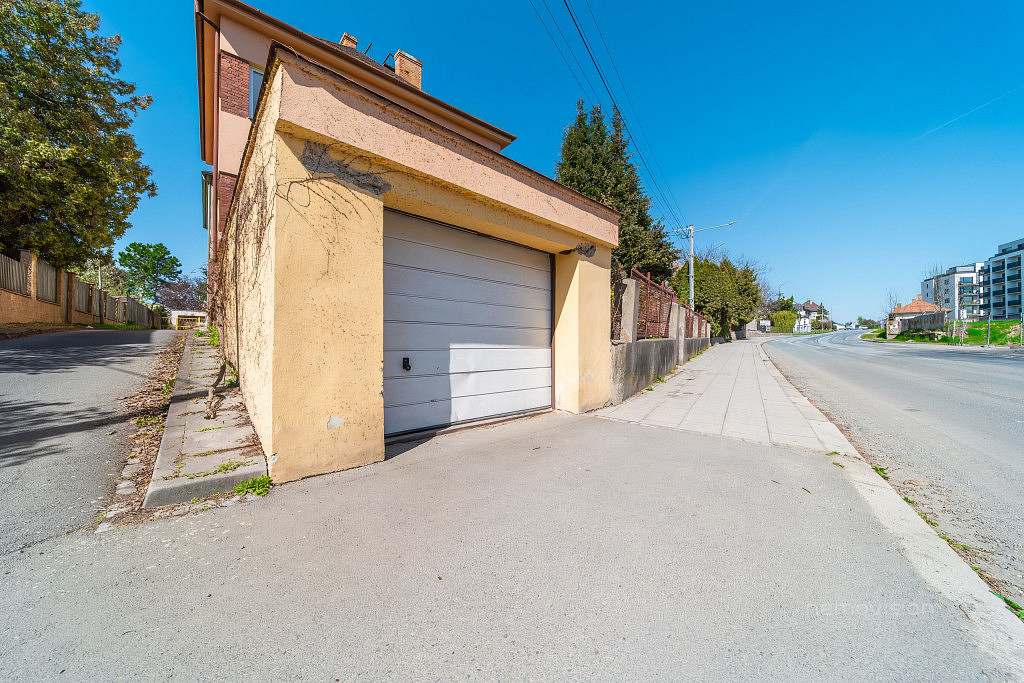 Prodej domu 260 m² s pozemkem 457 m² – fotografie 2