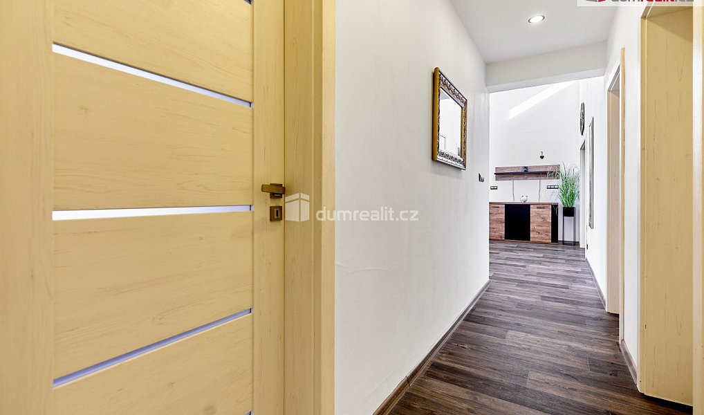 Prodej domu 136 m² s pozemkem 857 m², Nová Role – náhled fotky 15