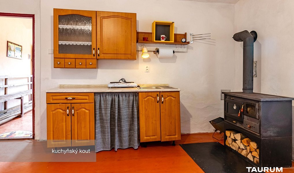 Prodej chaty/chalupy 41 m² s pozemkem 350 m², Kolinec – náhled fotky 6