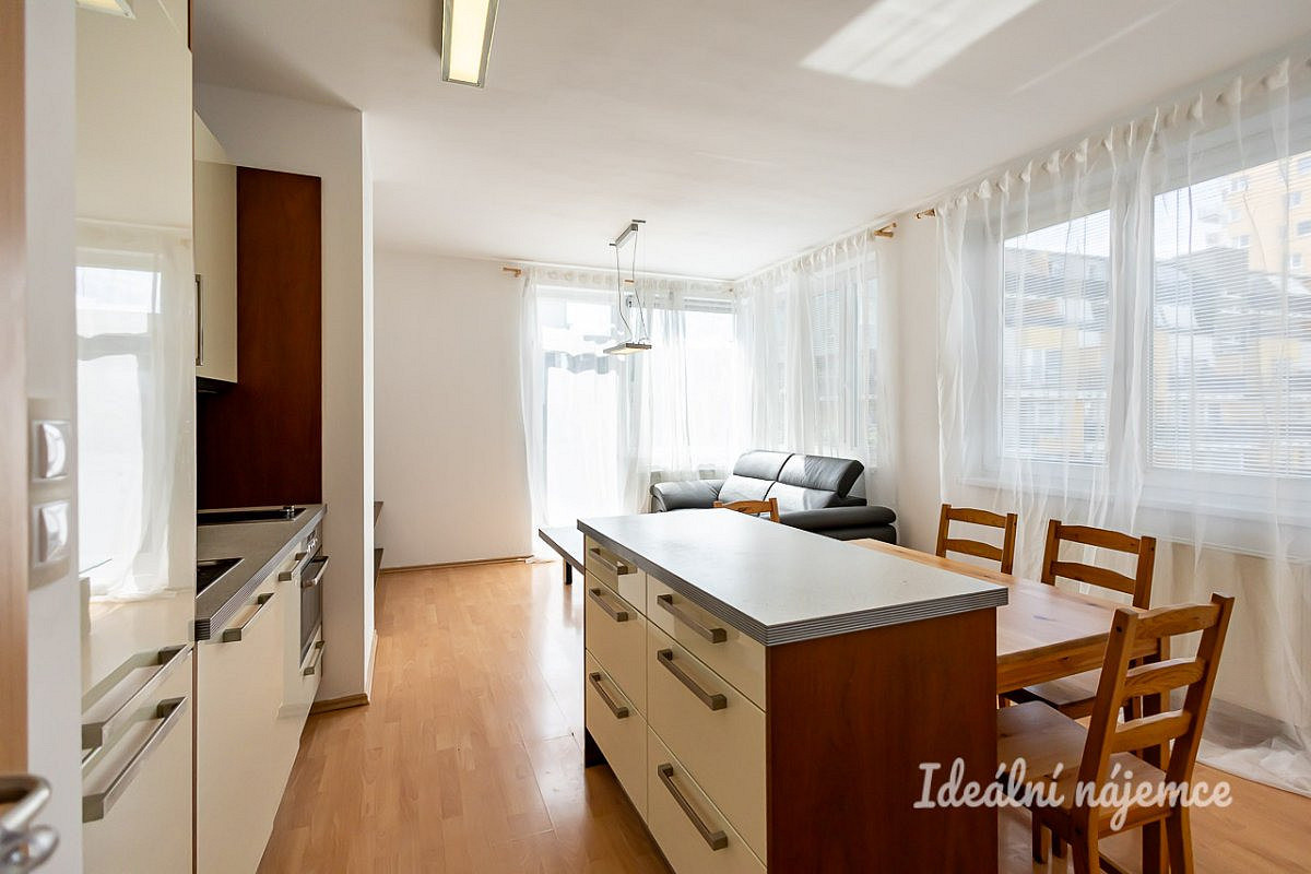 Pronájem bytu 3+kk 64 m² – fotografie 5
