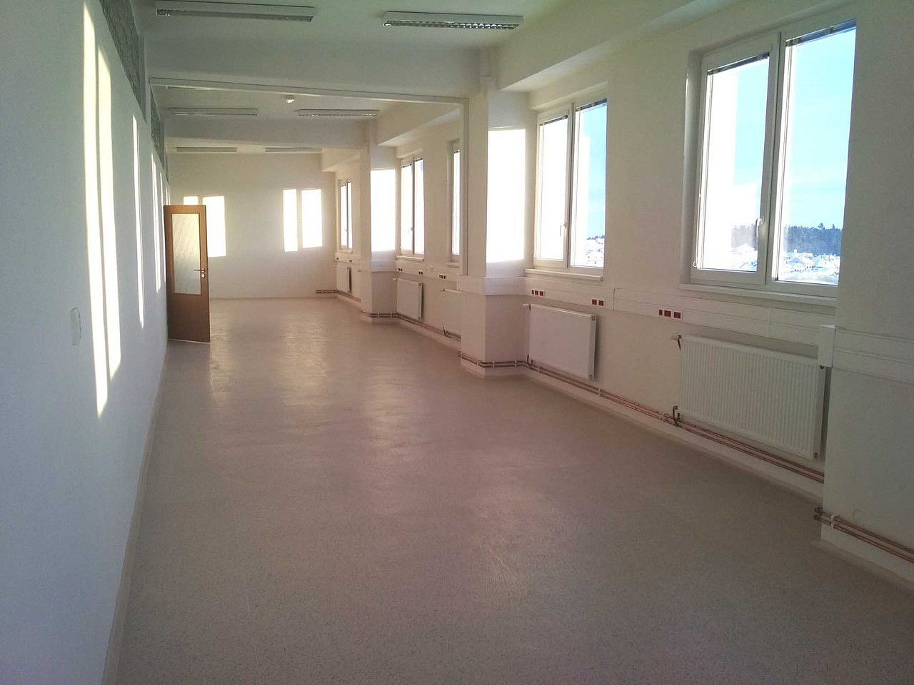Pronájem kanceláře 900 m², Jihlava