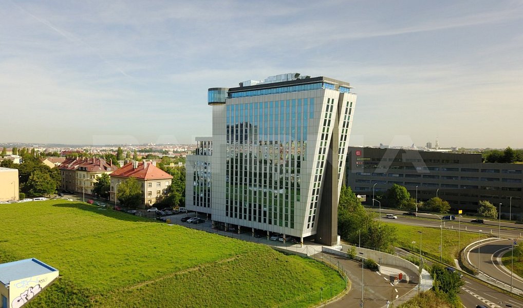 Pronájem kanceláře 406 m², Praha – fotka 1 z 12