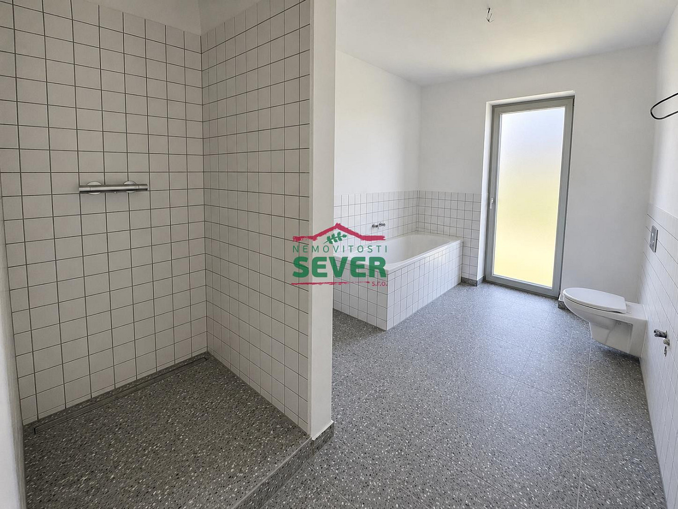 Prodej domu 135 m² s pozemkem 831 m² – pohled 5