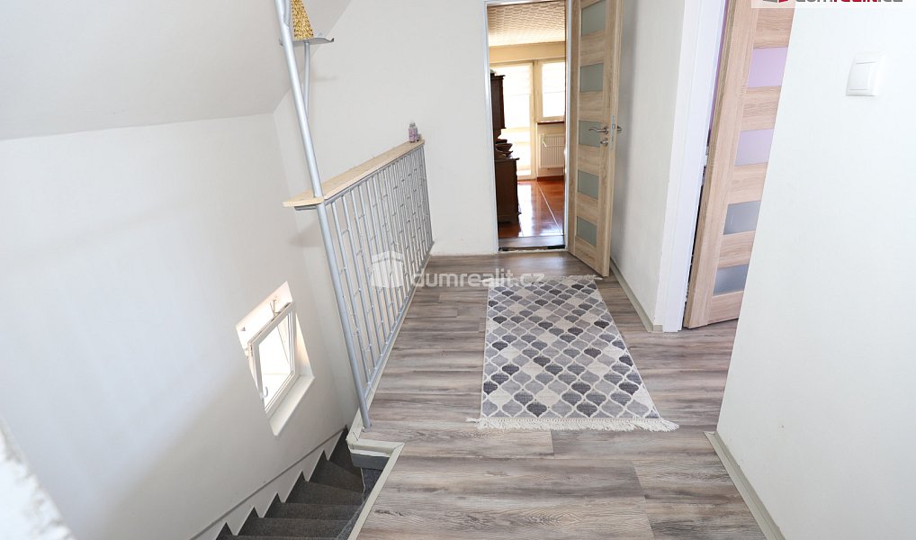 Prodej domu 330 m² s pozemkem 263 m², Habartov – náhled fotky 17