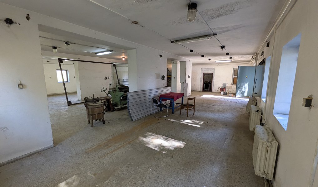 Prodej výrobních prostor 1 100 m², Králíky – náhled fotky 43