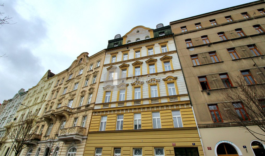 Prodej bytu 4+kk 200 m², Praha – náhled fotky 2