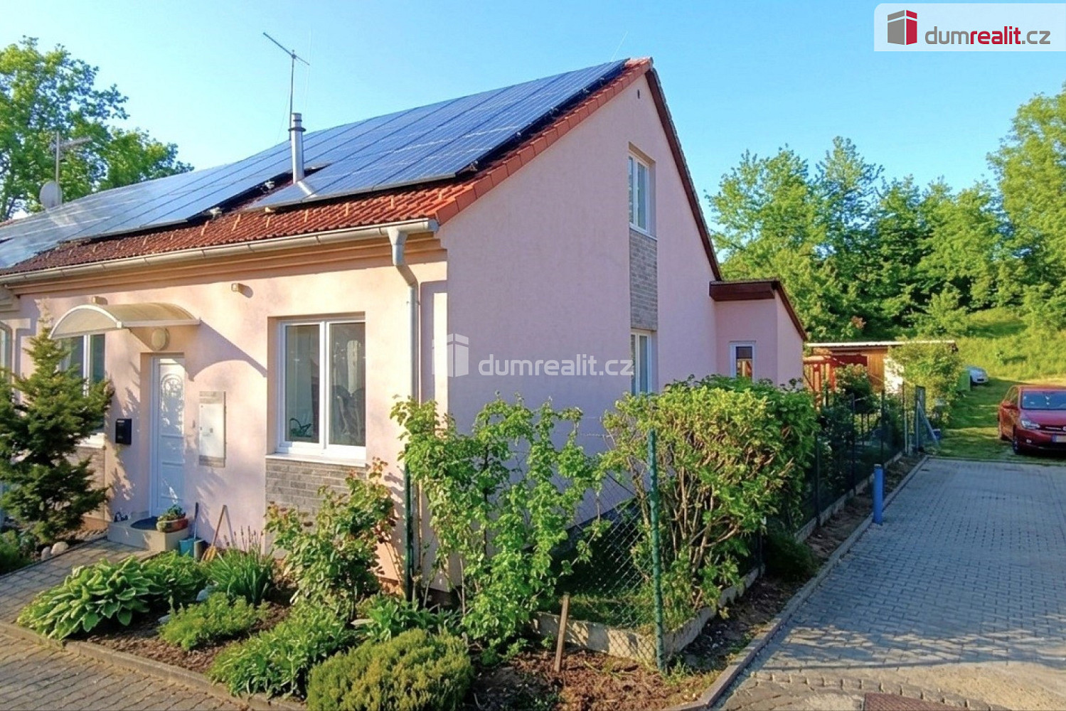 Prodej domu 125 m² s pozemkem 370 m²