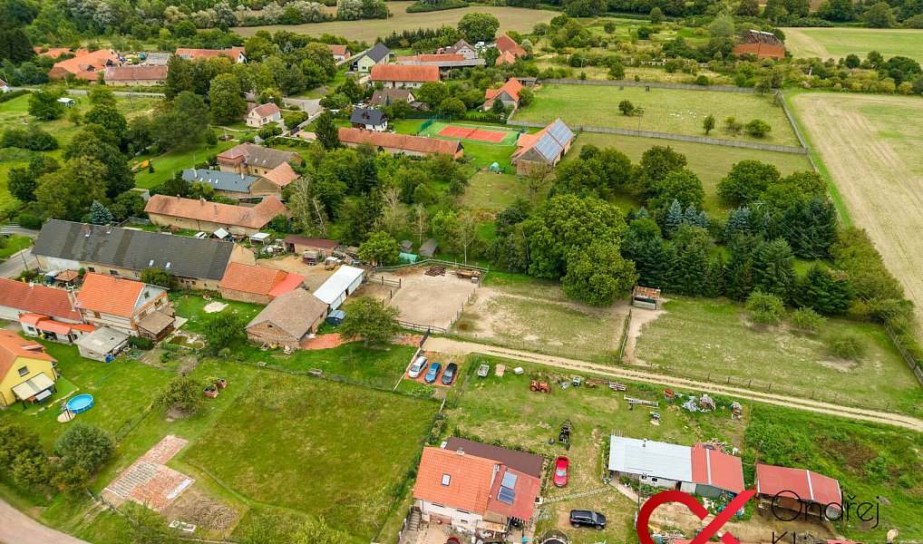 Prodej domu 180 m² s pozemkem 1 584 m², Olešnice – náhled fotky 36