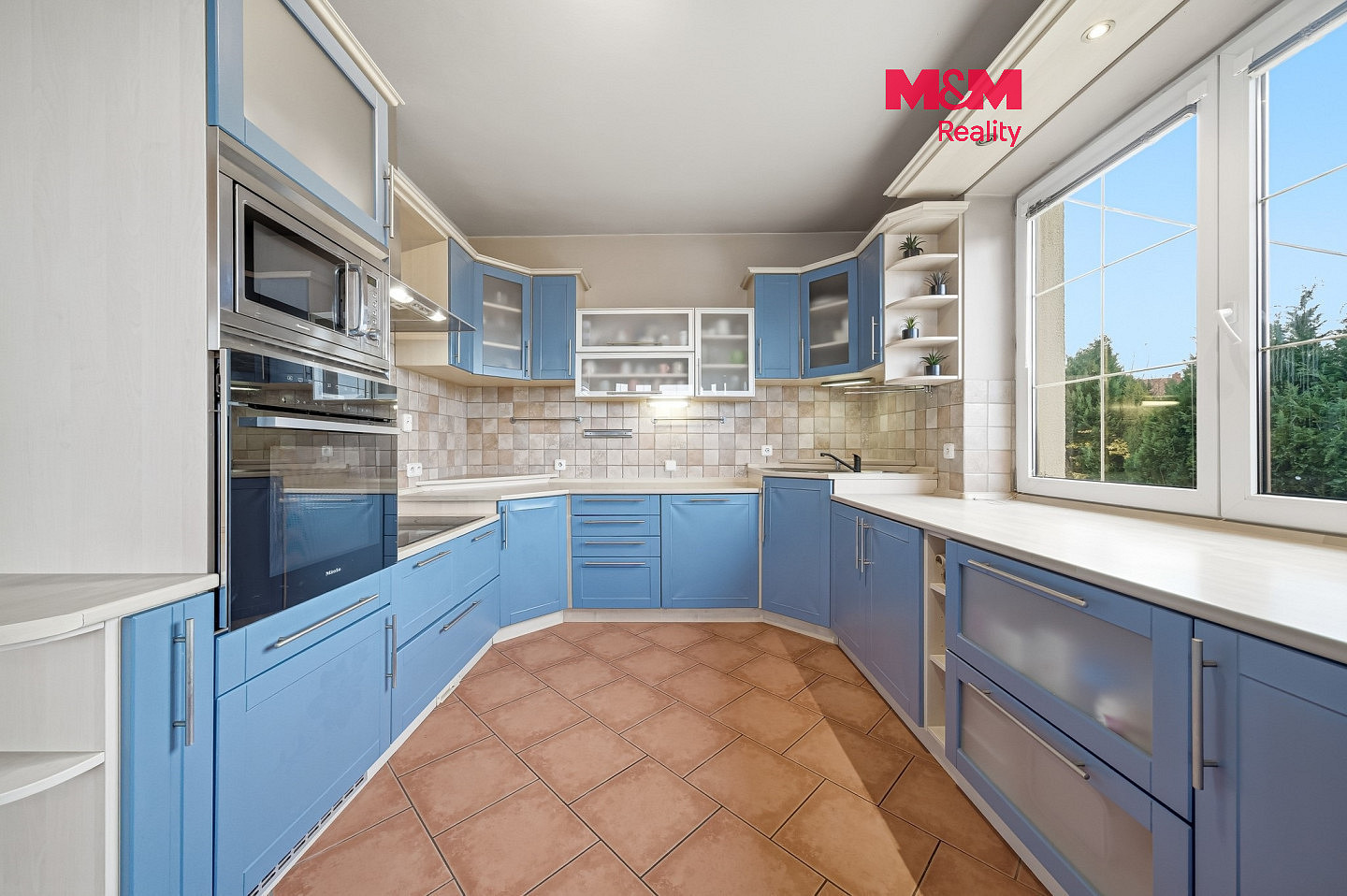 Prodej domu 240 m² s pozemkem 845 m²