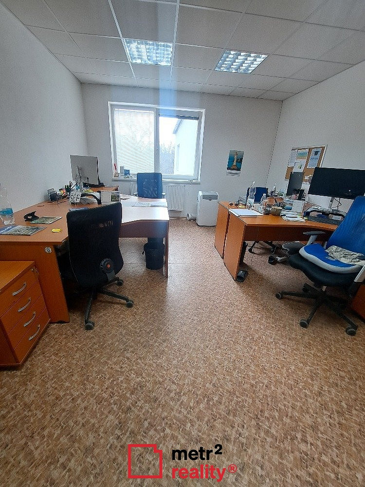 Pronájem kanceláře 162 m² – fotografie 3