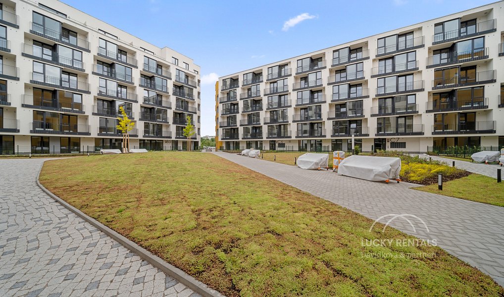 Pronájem bytu 1+kk 30 m², Praha – náhled fotky 20