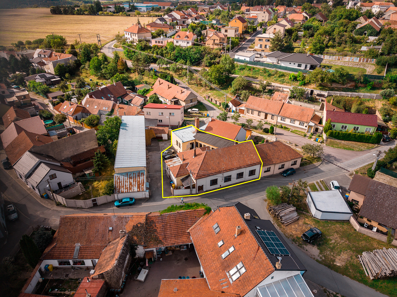 Prodej nájemního domu, činžáku 360 m² – fotografie 2